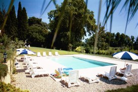 Holiday houses and vacation rentals in Provence and Languedoc, many villas with pools, southern France